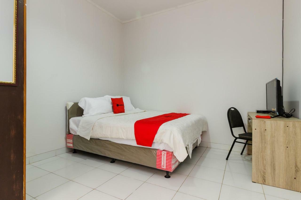 Reddoorz Syariah Near Pondok Indah Mall 3 Jakarta Exterior foto